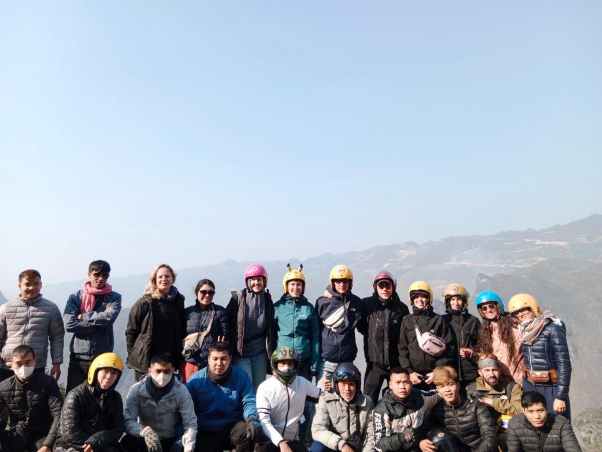 Ha Giang Safari Hostel & Motorbikes Bagian luar foto