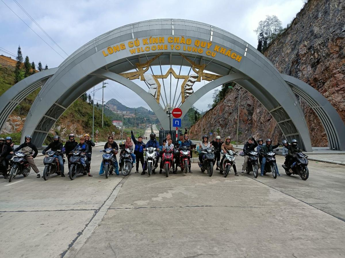 Ha Giang Safari Hostel & Motorbikes Bagian luar foto