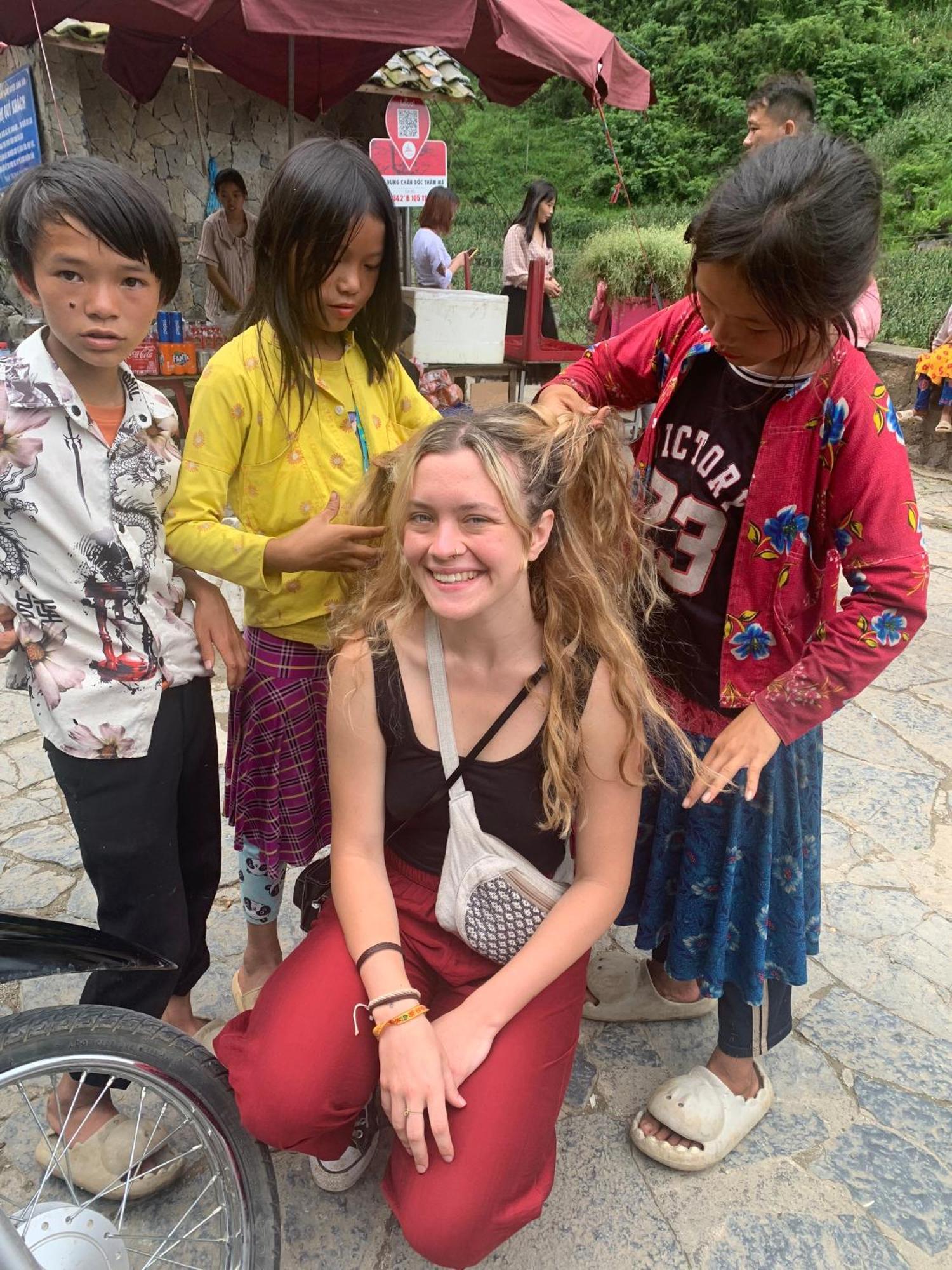 Ha Giang Safari Hostel & Motorbikes Bagian luar foto