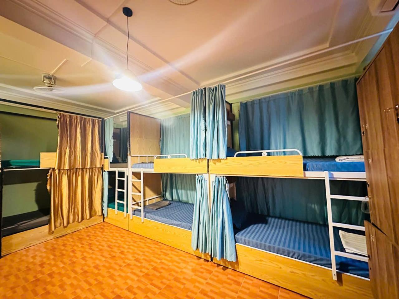 Ha Giang Safari Hostel & Motorbikes Bagian luar foto